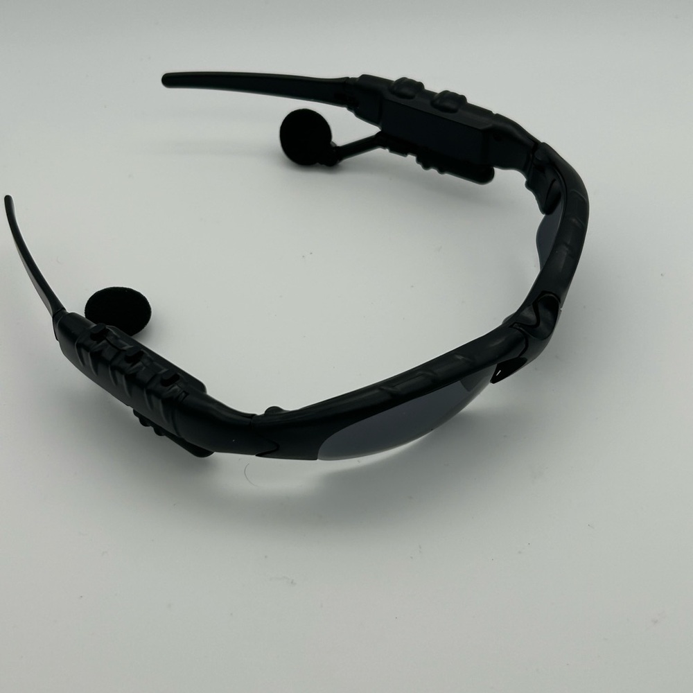 Bluetooth Sunglasses with Earbuds - Picture 2 of 8